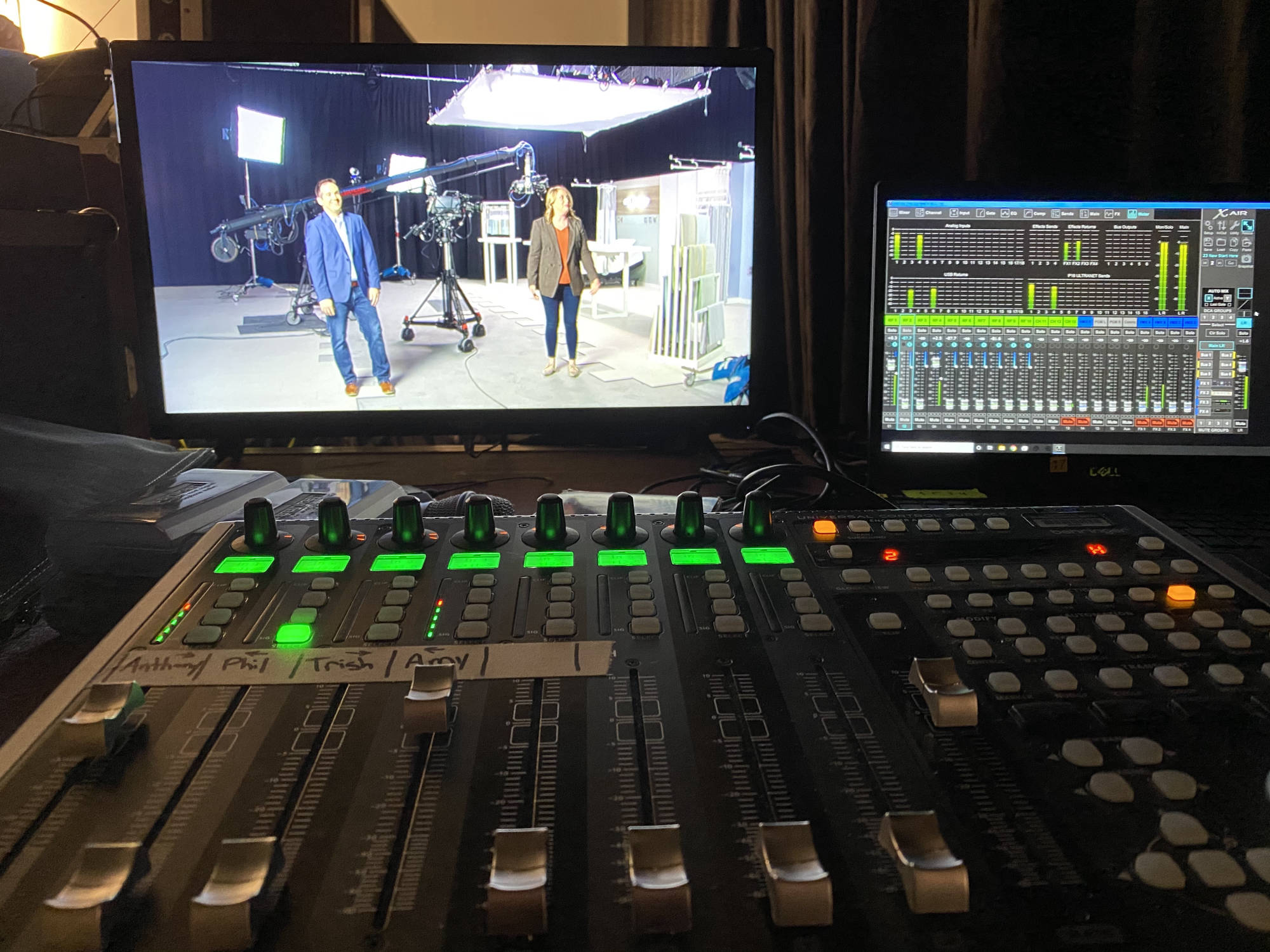 Live stream audio setup for sales presentation